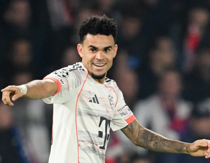 “Luis Díaz celebra su doblete ante PSG en Champions League”