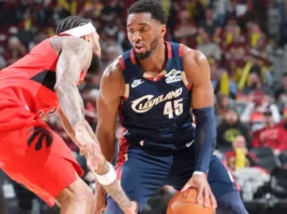 James Harden y Donovan Mitchell liderando a los Cleveland Cavaliers frente a los Toronto Raptors en los Playoffs de la NBA 2026.