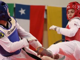 María Antonia Gómez luciendo su medalla de plata de taekwondo en los Juegos Centroamericanos Panamá 2026.