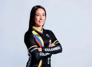 Mariana Pajón interviniendo en el Congreso Internacional de Deporte Seguro y Equidad de Género en Colombia.