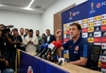 Prelista Selección Colombia Mundial 2026: Convocados y Calendario. Néstor Lorenzo en conferencia de prensa revelando los 55 preconvocados de la Selección Colombia al Mundial 2026.