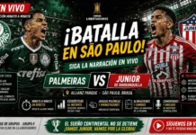En vivo Palmeiras vs Junior: Copa Libertadores En Directo Jugadores del club Junior de Barranquilla disputando un balón frente a Palmeiras en el estadio Allianz Parque de Brasil