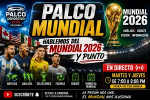 El periodista Daniel Quevedo dirigiendo el debate de televisión deportiva frente a una pantalla interactiva con el logo de Hablemos del Mundial y Punto